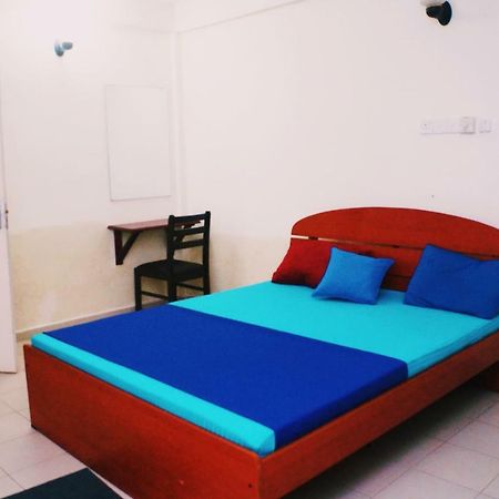 Oasis Skybeach Hostel - Negombo Exterior foto